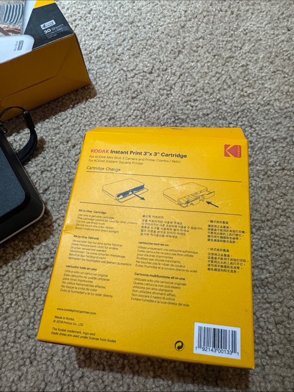 Kodak C300R Instant Print Camera - Black & White with 2 unopened film - Picture 5 of 5
